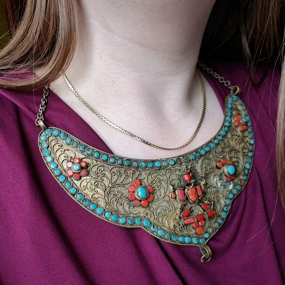 Vintage necklace Tibetan goddess bib Nepali gold tone boho bohemian - Picture 2 of 9